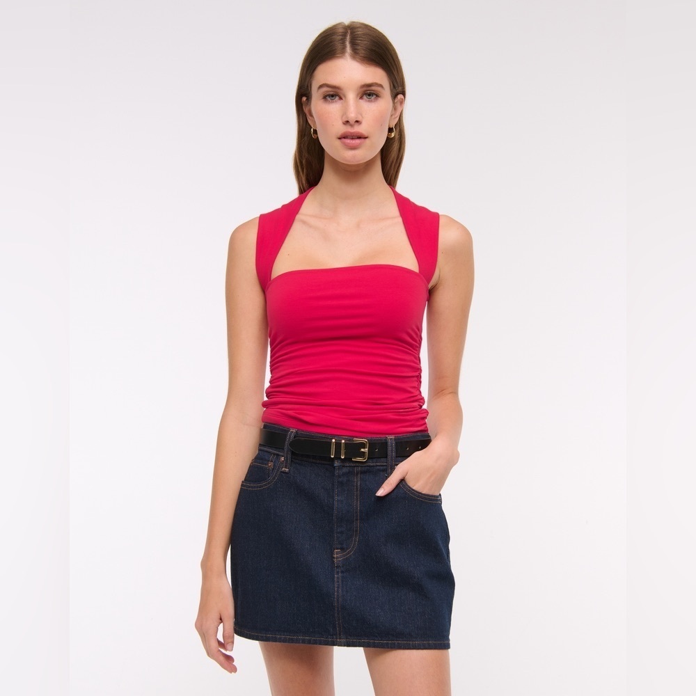 Abercrombie & Fitch The A&F Ava Top Red Size Small NWT Rouched Seamless